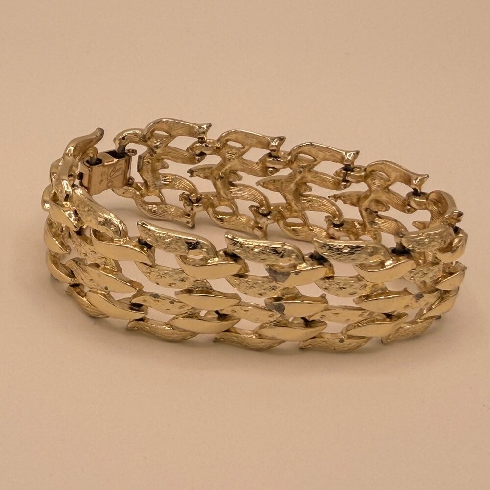 Vintage CORO PEGASUS Wide Link Bracelet 7"